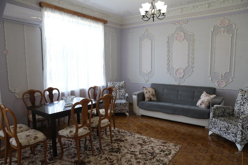 House #1 Appartement Koetaisi Buitenkant foto